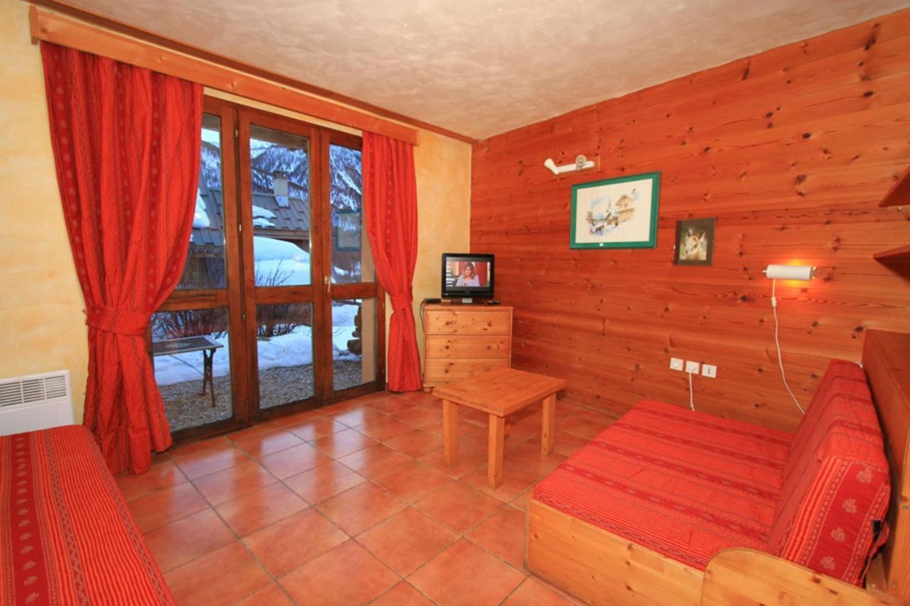 Le Barlet23 Pers Hameau Des Chazals Nevache Hautes Alpes מראה חיצוני תמונה